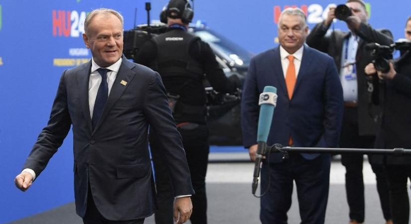 Tusk padlót foghat az olaszok felismerésétől: Orbán Viktor előnyben, értékes eszközhöz jutott