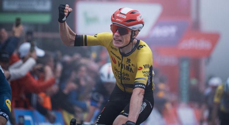 Vuelta a Espana 2025: bukott, majd szakaszt nyert és élre állt a favorit Jonas Vingegaard