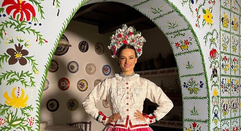 Ajaki népviselet, töltött káposzta és könnyek – ilyen volt Gubik Petra nagy hazalátogatása!