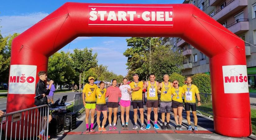 Egri Futó és Triatlon Klub: országhatáron átívelő maratont nyert a „Katonás” váltó