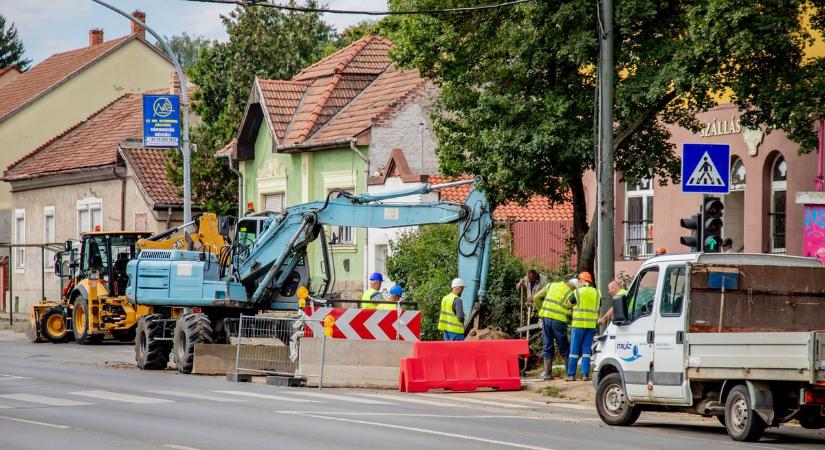 Csőtörés miatt úszott a Szentpéteri kapu, mutatjuk, mi a helyzet most (fotókkal)