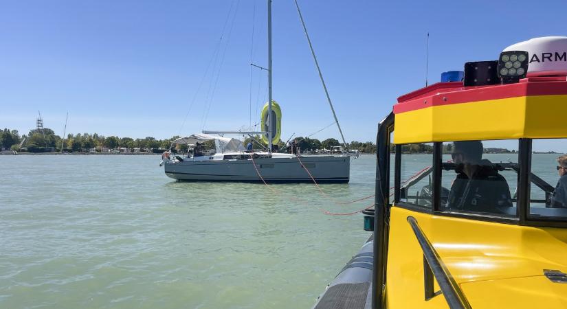 Zátonyra futott több hajó is a Balatonon – fotók
