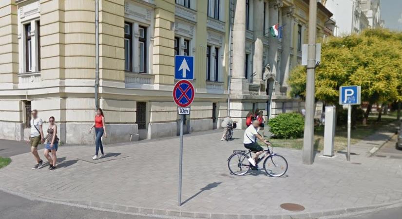 Hiába áll, Nyíregyházán nem fogdossák