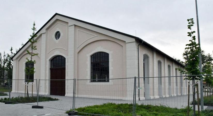 Befejeződött a Rudolf-kert fejlesztése, új otthont kapnak a városi rendezvények és koncertek
