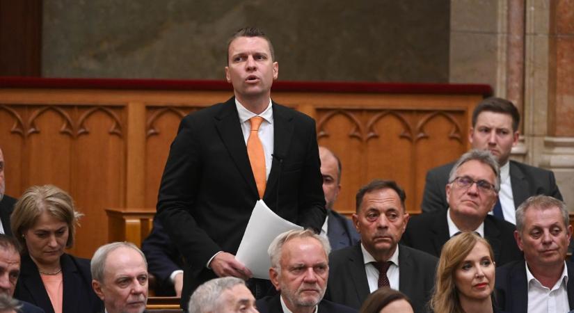 Menczer: Ukrajna bele akarja provokálni Magyarországot a háborúba