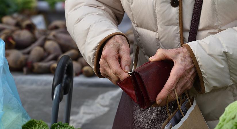 Érkezik a szeptemberi nyugdíj, ekkor kell várnia a postást