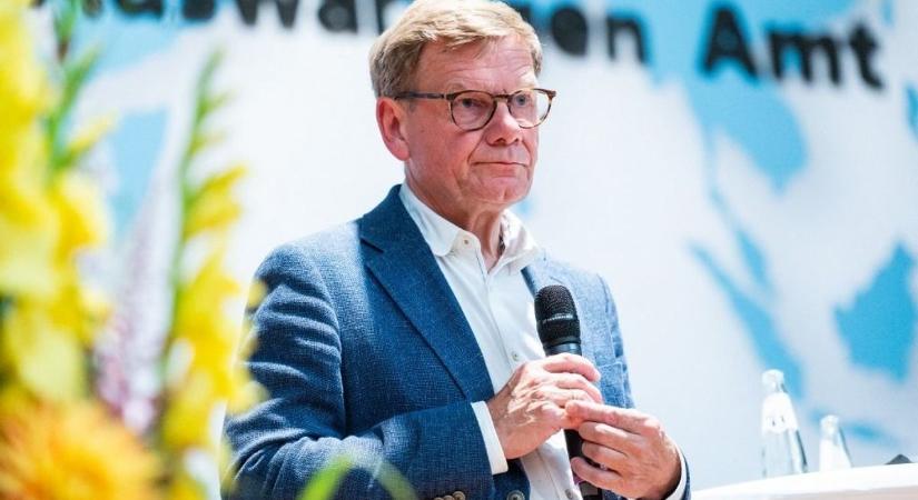 Keményen üzent Putyinnak a német külügy – ez lehet Moszkva terve az időhúzással