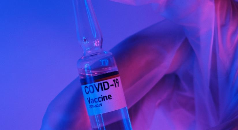 Az oroszok szerint 100 százalékos hatékonyságú a vakcinájuk