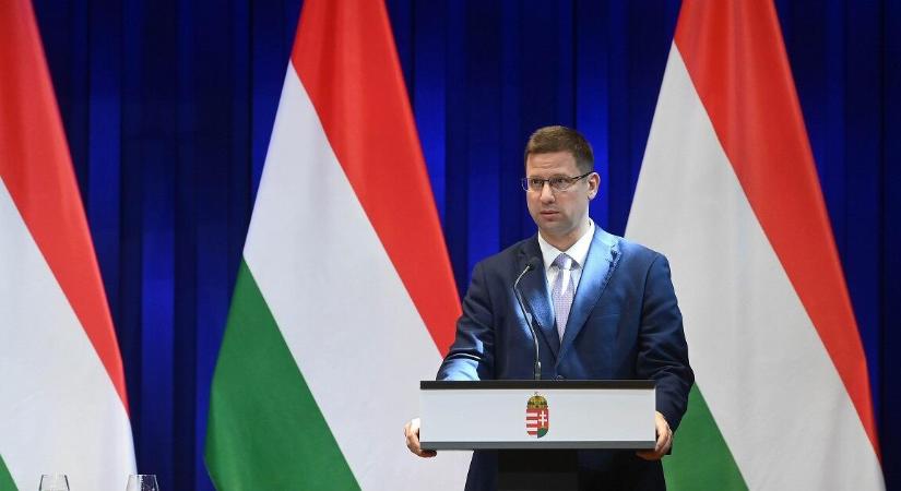 Ezt főzte ki Orbán Viktor a jachtos nyaraláson? Kövesse a váratlan Kormányinfót!