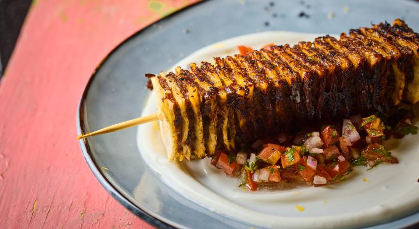 Grillezett kebabnyárs