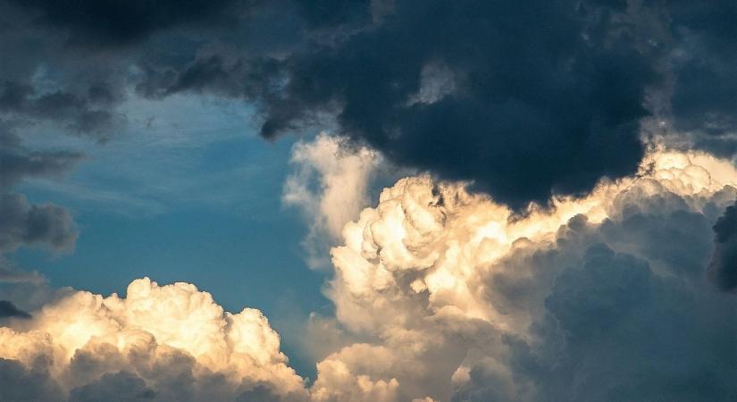 Kedden a napsütéses idő dominál, de elszórtan záporok is kialakulhatnak
