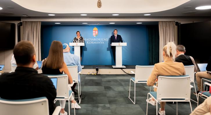 Gulyás Gergely: Sajnálom, hogy a mai magyar ellenzék nem tart itt