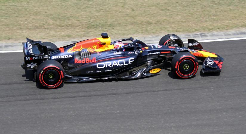 F1: Többszörös bajnok lehet Verstappen új csapattársa