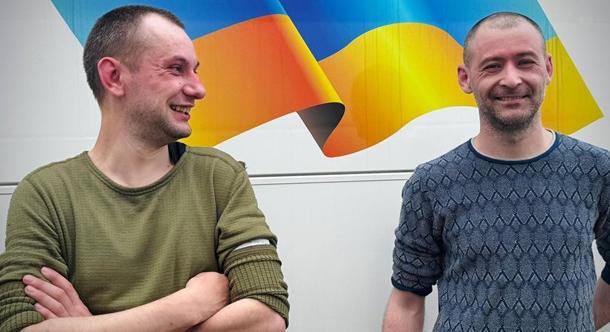 Ukrajna katonákat és civileket szállított haza az orosz fogságból