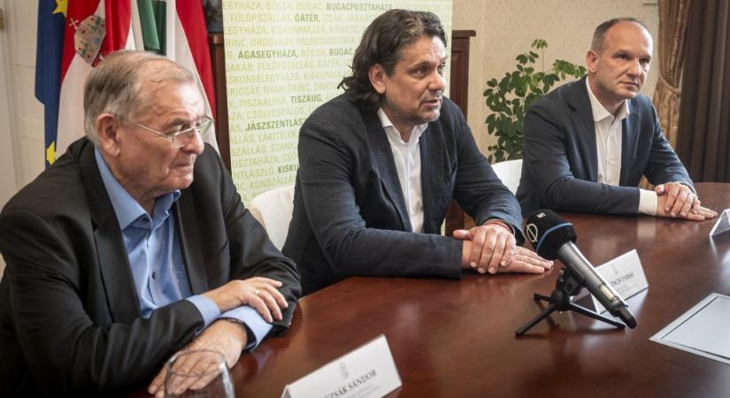 Újraindul posztjáért a váratlanul lemondott kiskunfélegyházi polgármester