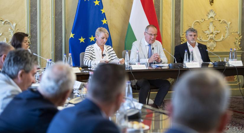 Navracsics Tibor: ez nem a pártpolitika területe