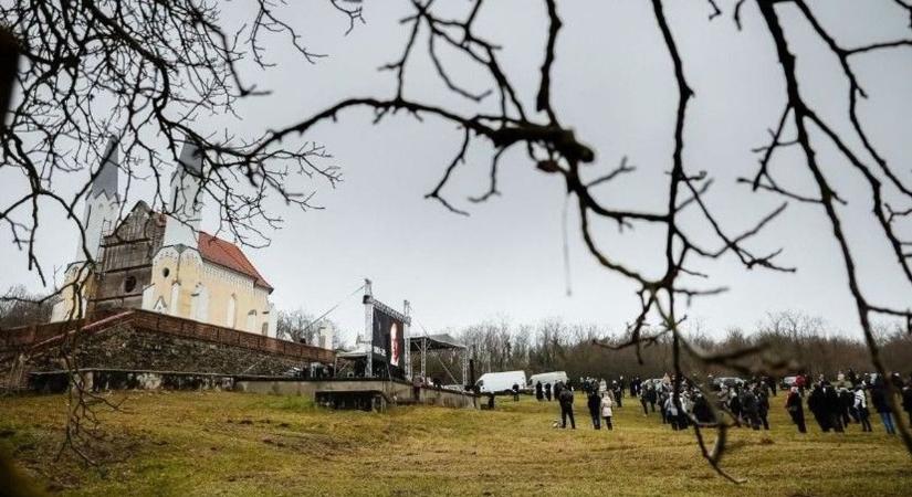 Négy kisgyermek szívszorító cselekedete a sitkei rockfesztiválon - fotó