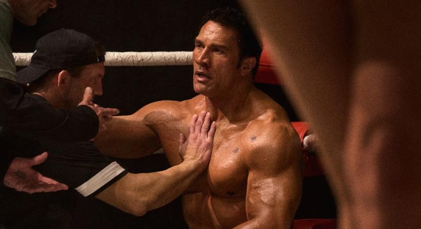Dwayne Johnson 3-4 órát töltött el csak azzal a The Smashing Machine forgatásán, hogy megfelelően nézzen ki a szerephez