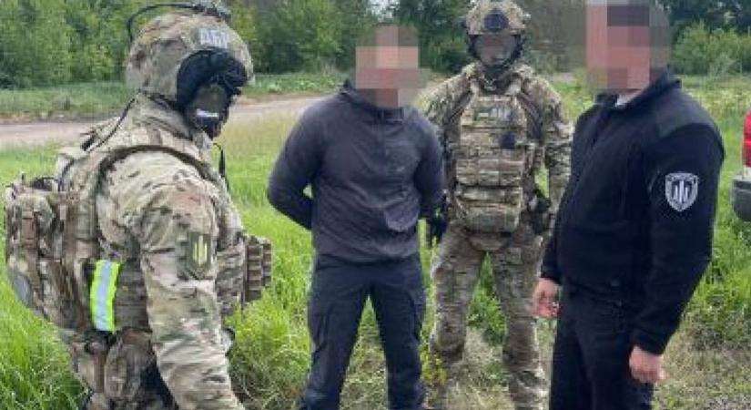 Nem mindennapi botrány: online árult lopott fegyvereket az ukrán katona