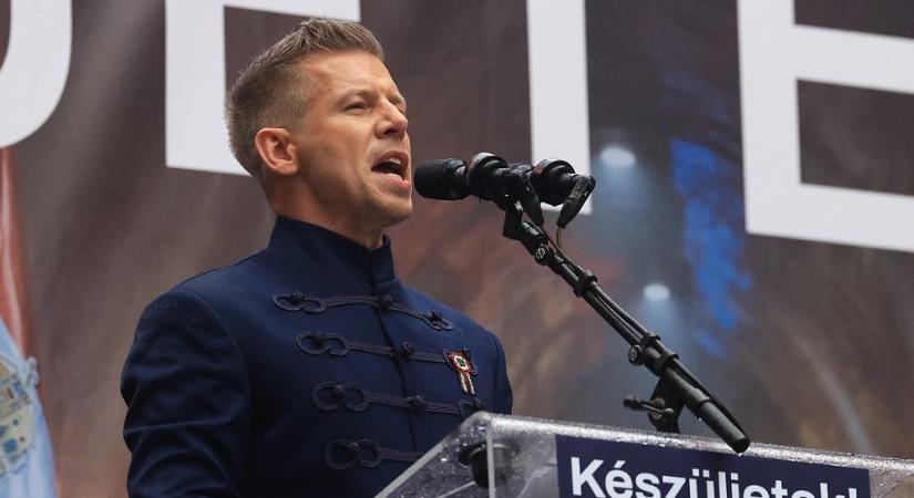 Magyar Péter: „a gatyátokat is lepereljük rólatok”