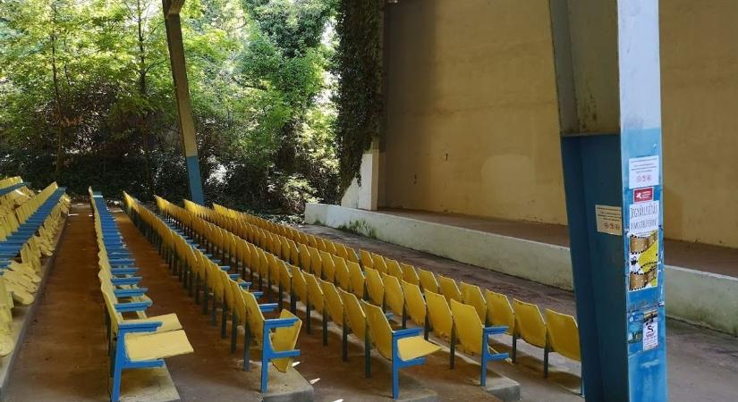 Club Aliga titkos kertmozija – a pártelit egykori szórakozóhelye ma romokban áll