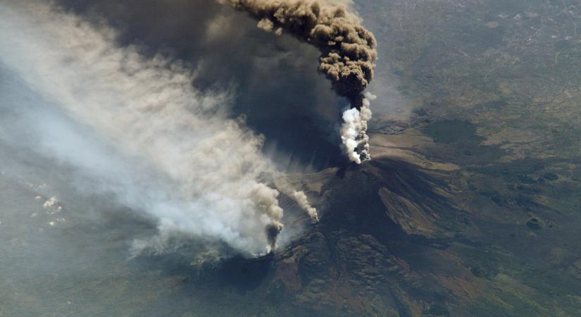 Ismét kitört az Etna