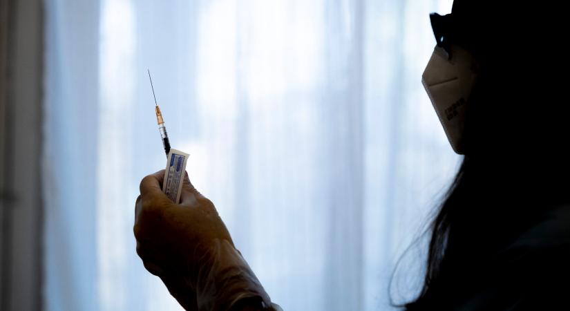 100 százalékos az új orosz vakcina hatékonysága – az orosz hatóság szerint