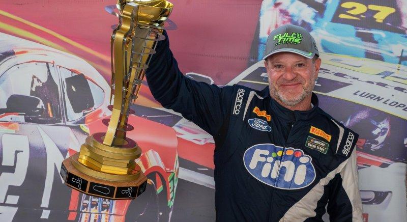 53 évesen nyert újoncként bajnokságot Rubens Barrichello