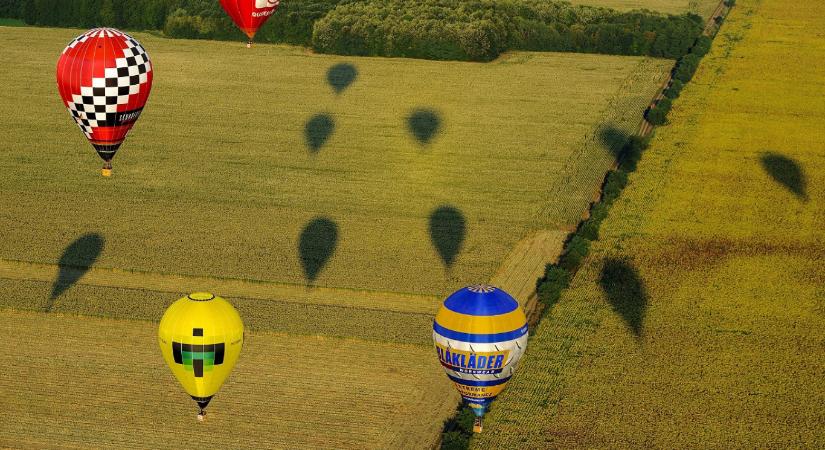 A házak között hajtott végre kényszerleszállást egy hőlégballon Debrecenben