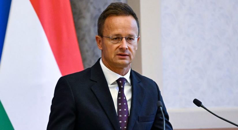 Szijjártó Péter az ukrán támadásokra reagál a Harcosok Órájában – kövesse velünk élőben