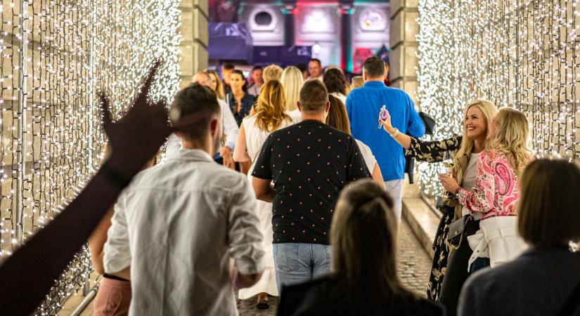 Jazz, blues és bor: idén is lesz Borfesztivál a Budavári Palotában