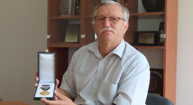 Magyar Arany Érdemkeresztet kapott a szentesi agrárszakember, Ledó Ferenc