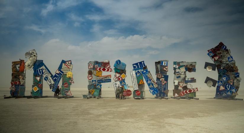 Átláthatatlan homokvihar csapott le a Burning Man fesztiválra