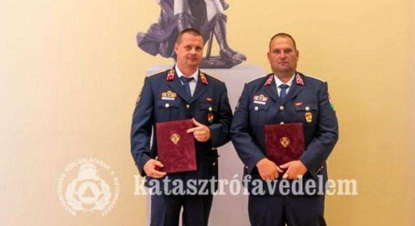 Szabadnapjukon mentettek életet a tatabányai tűzoltók, hőstettükért kitüntetést is kaptak