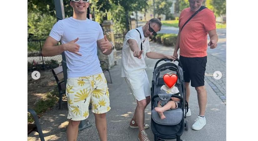 Zséda fia jóképű, magas tinédzser lett
