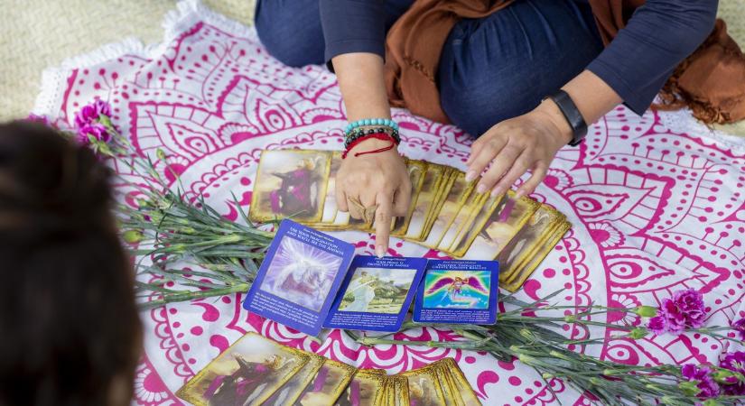 Ezt üzeni a Tarot a hétre: sorsfordító döntések várnak