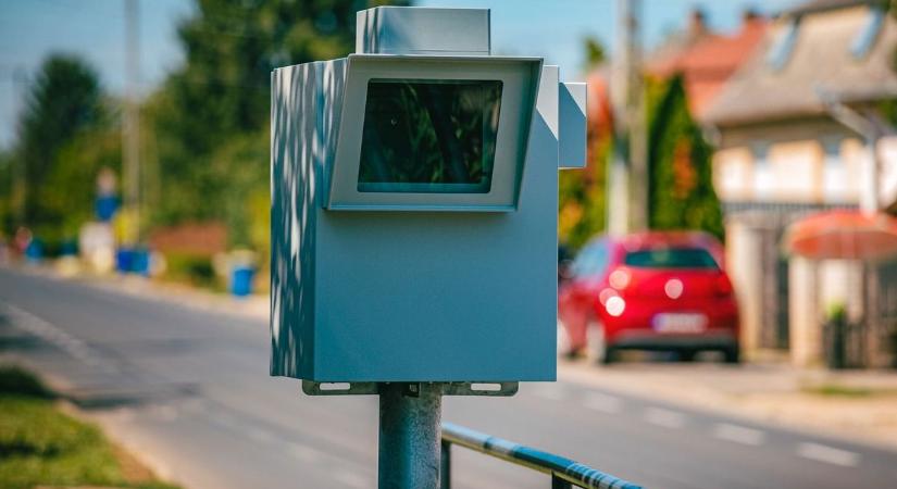 Bevetésre készen: új traffibox figyeli a gyorshajtókat a vasi településen