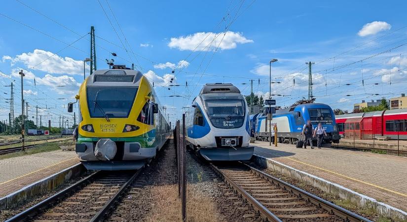 Leszállítottak egy embert a vonatról Hegyeshalomnál