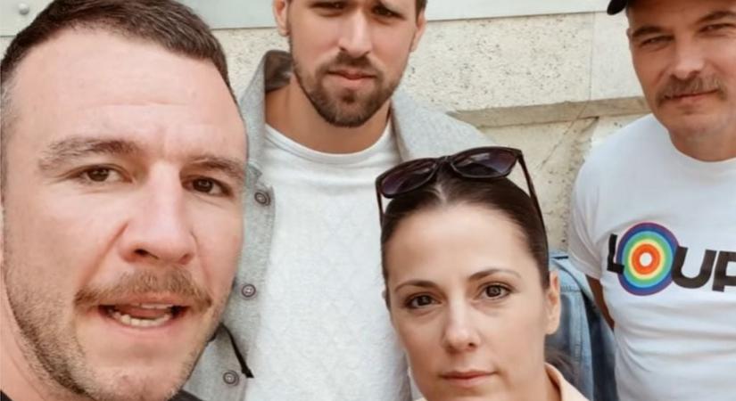 Váratlan húzás: Lengyel Tamásék színházi társulata népszavazással száműzné a politikai plakátokat Magyarországon