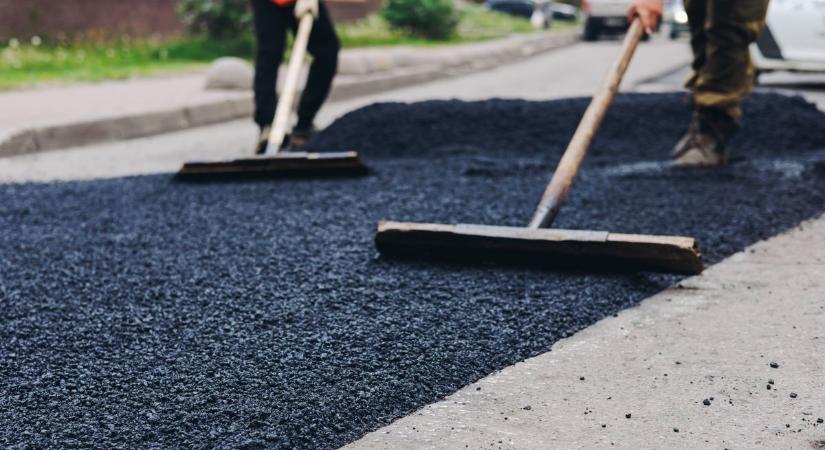 Brutális útfelújítások jöhetnek hamarosan - Somogyban is rengeteg szakaszt fejlesztenek
