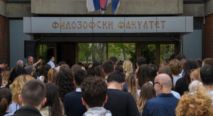 Magára zárta a kiürített egyetemet a dékán