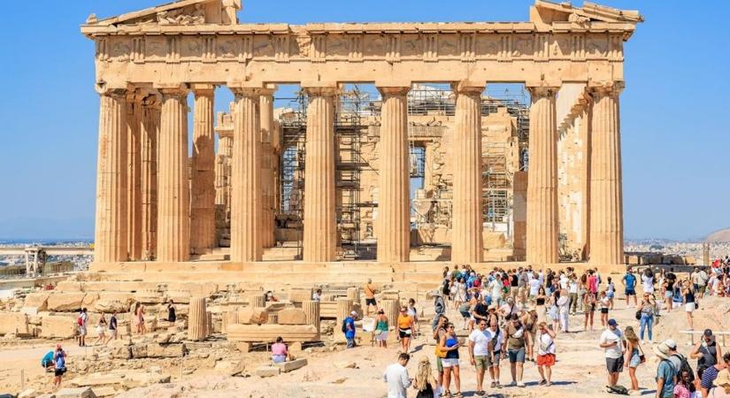 Leáll a légiközlekedés a magyarok egyik kedvenc turistaországában: garantáltak a járattörlések és a késések – erre kell készülni