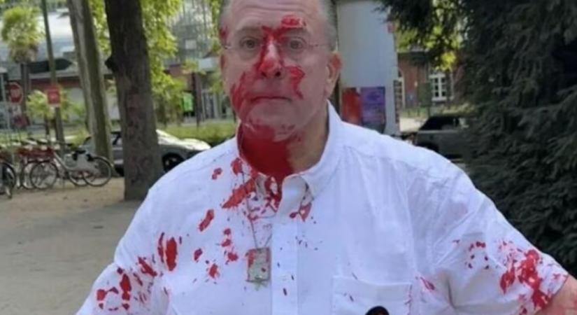 Három zsidót Frankfurtban vörös festékkel fújtak le egy izraeli túszokért tartott virrasztáson