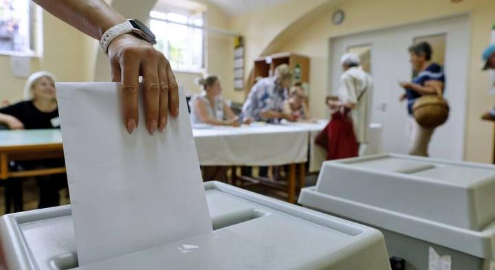 Ezt tanítanák a tiniknek, hogy megfontoltan szavazzanak Nagy-Britanniában