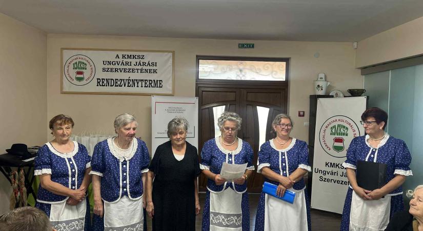 Szépkorúak találkozása: nemzetközi Ki mit tud? Csapon
