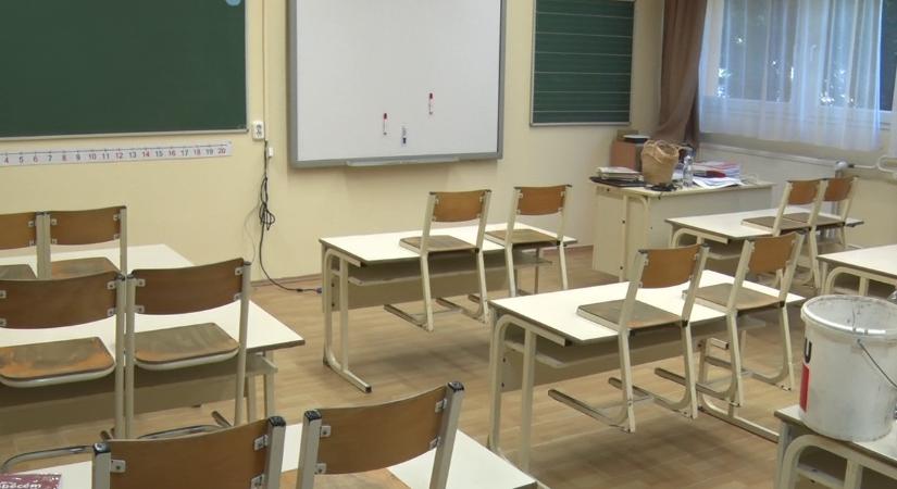 Javában készülnek az iskolák is a tanévkezdésre