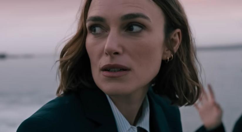 Előzetest kapott A nő a tízes kabinból, amiben senki sem hiszi el Keira Knightley riporterének, hogy vízbe zuhant egy luxusjacht utasa