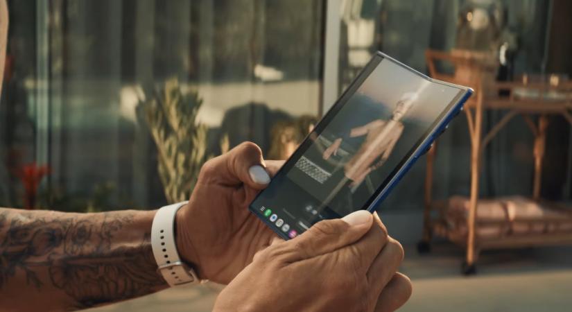 Most a Samsung gúnyolja az iPhone-okat, mert azok nem hajlanak