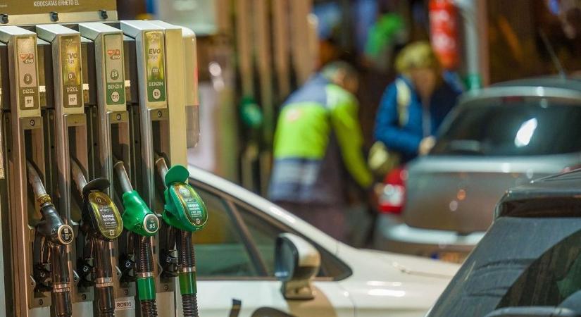 Rossz hír az autósoknak, holnaptól újabb meglepetés érheti a sofőröket a benzinkúton