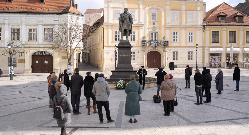 Drámaíró kerestetik: Kisfaludy nyomába szegődnek a szerzők